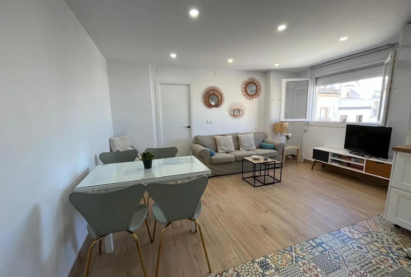 The Traveller'S House Con Vistas A Playa La Caleta Apartment Cadiz