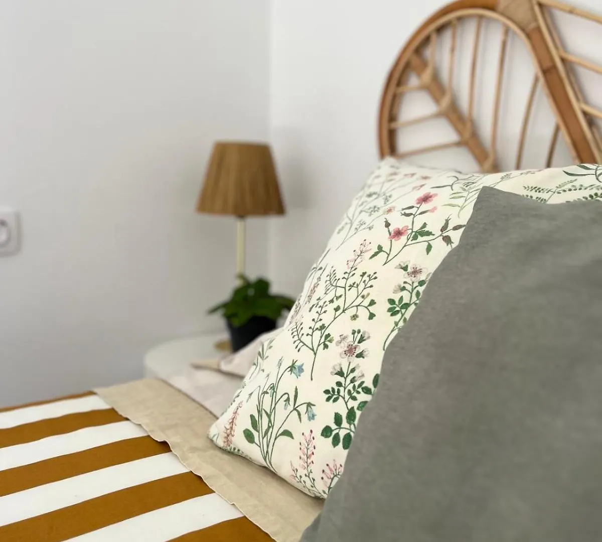The Traveller'S House Con Vistas A Playa La Caleta Apartment Cadiz Spain