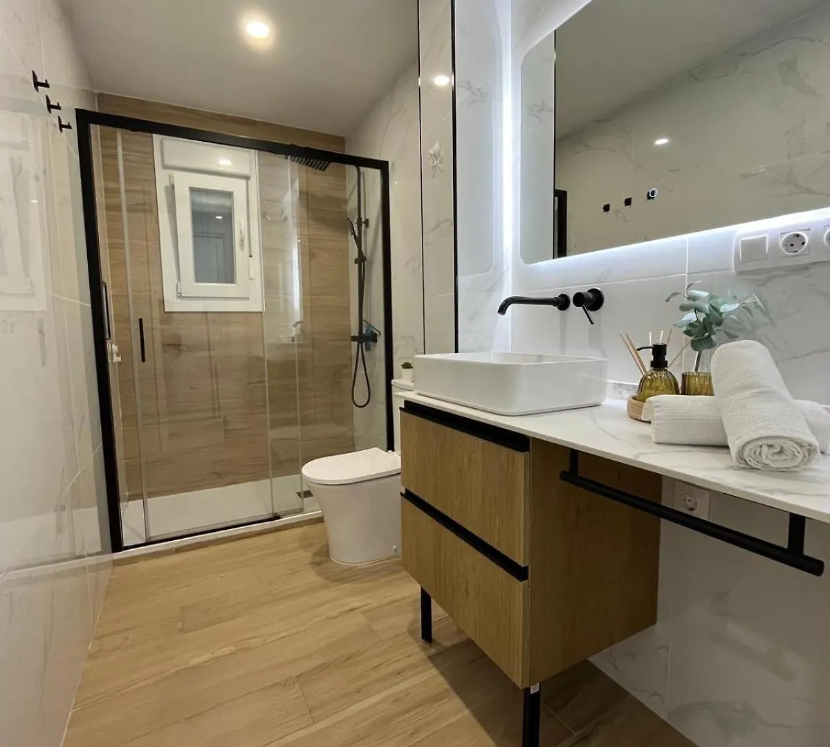 The Traveller'S House Con Vistas A Playa La Caleta Apartment Cadiz